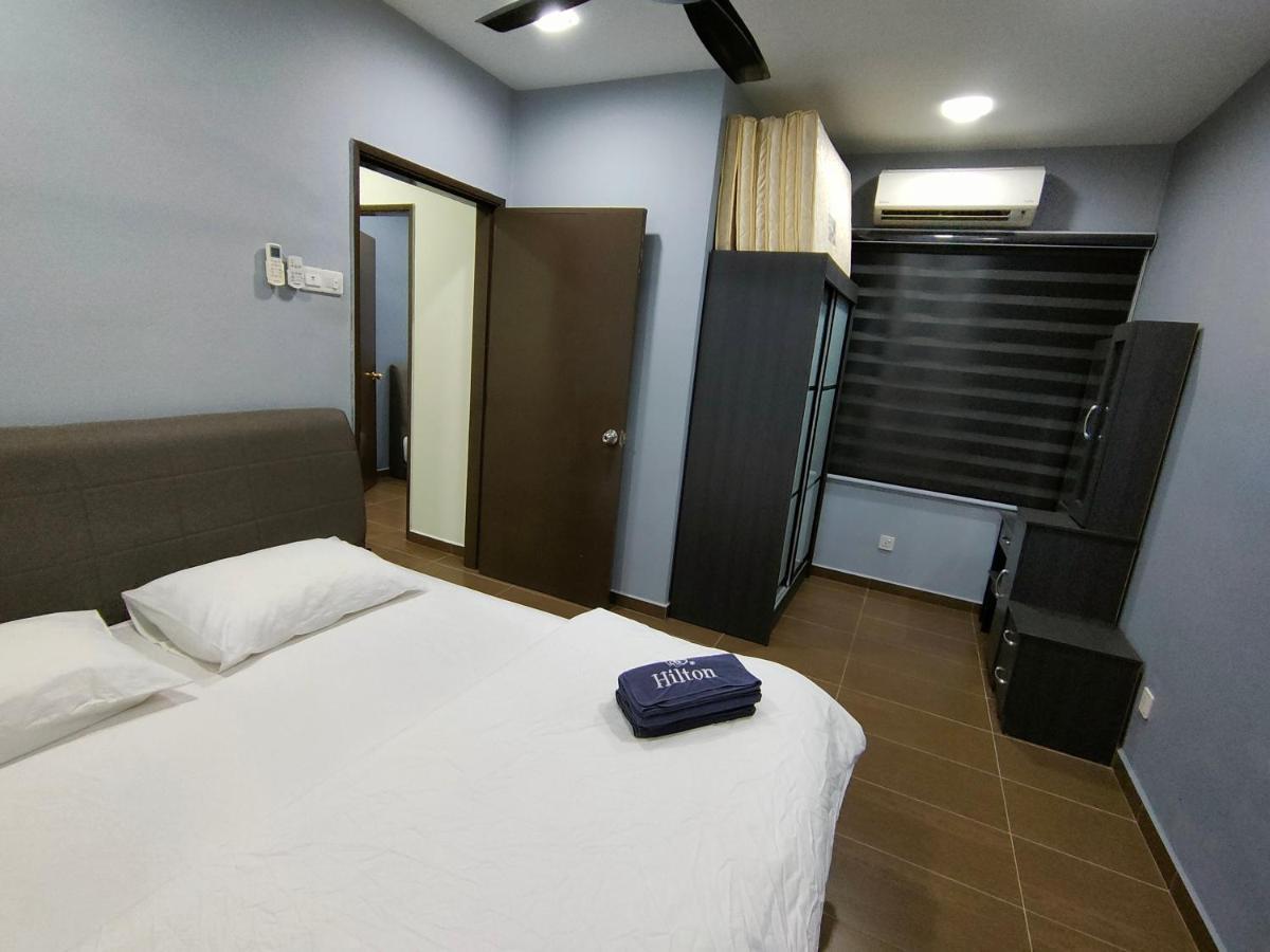 Three-Bedroom House At Tyara Homestay Sunway بيتالينغ جايا المظهر الخارجي الصورة